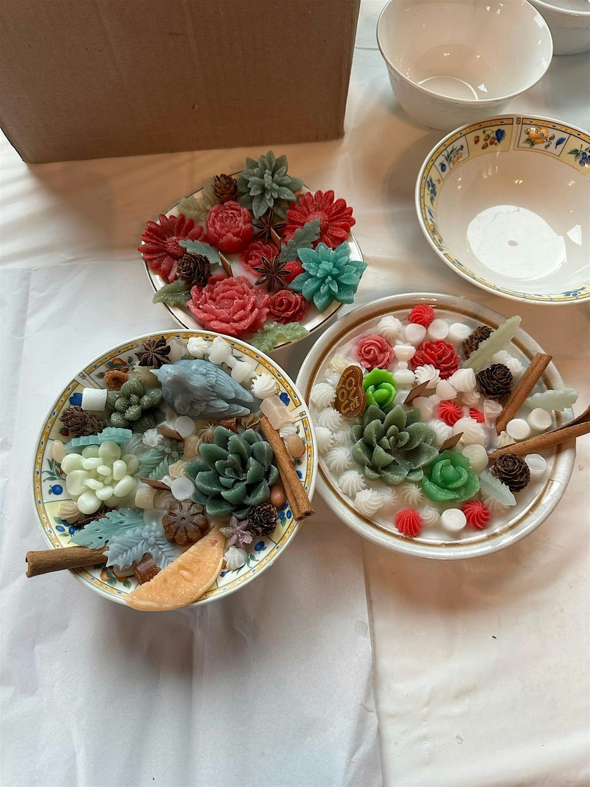 Holiday Themed Candle Class at Luxe Bar and Bistro