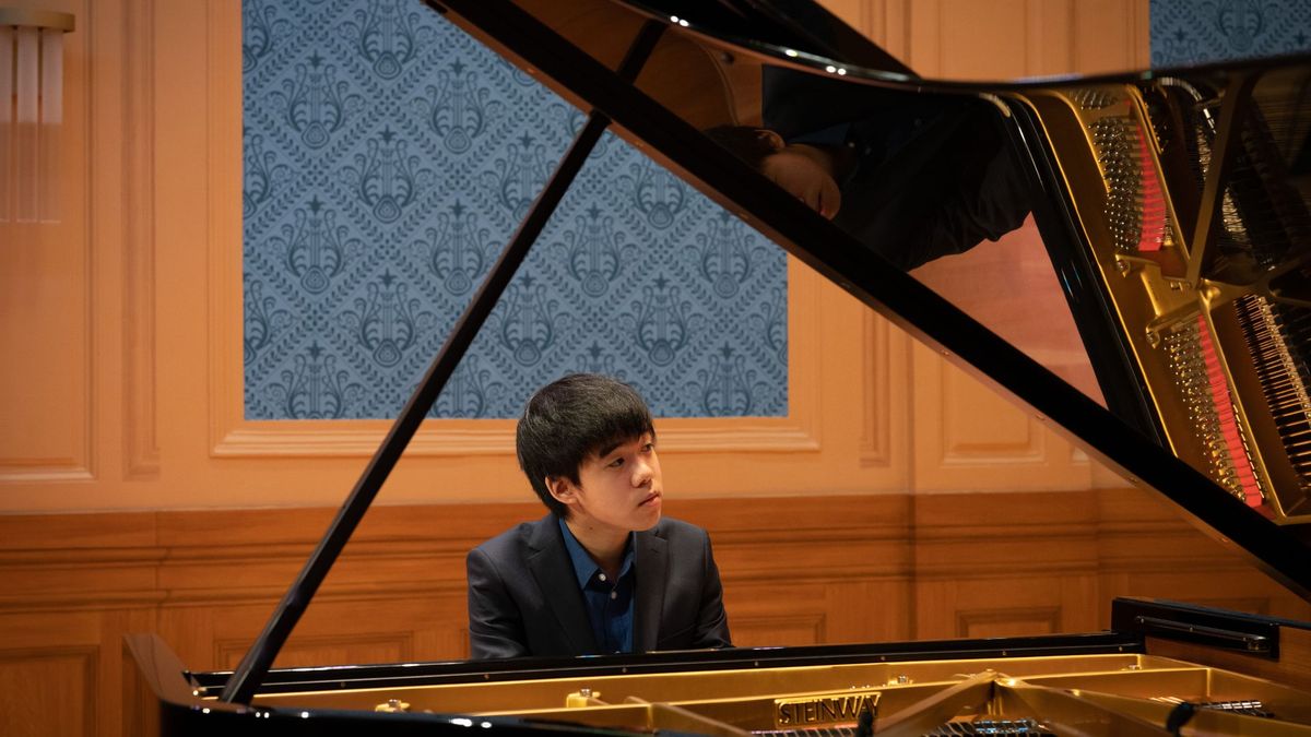 Kevin Chen, piano