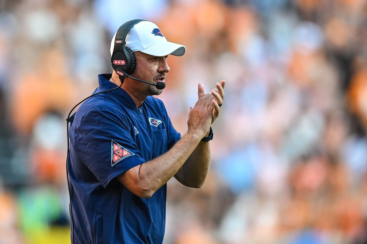 Temple Owls at UTSA Roadrunners Football