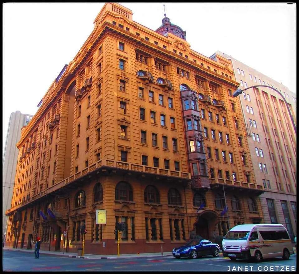 Jozi Walking Adventure: The Hidden History Exposed! 