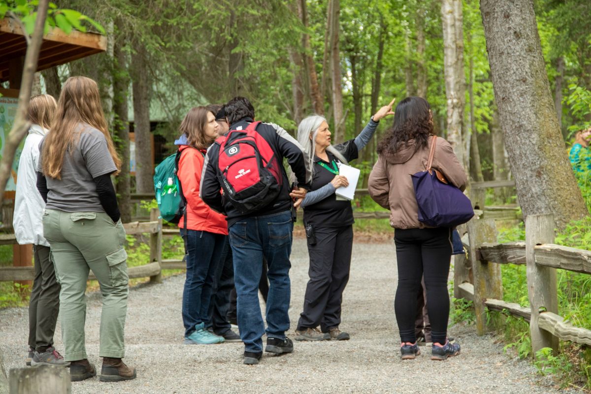 Alaska Zoo Guided Tours