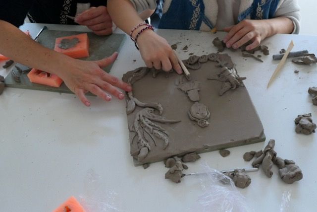 Atelier \u00ab Argile et bas-relief : Terriens\u00b7nes de demain \u00bb