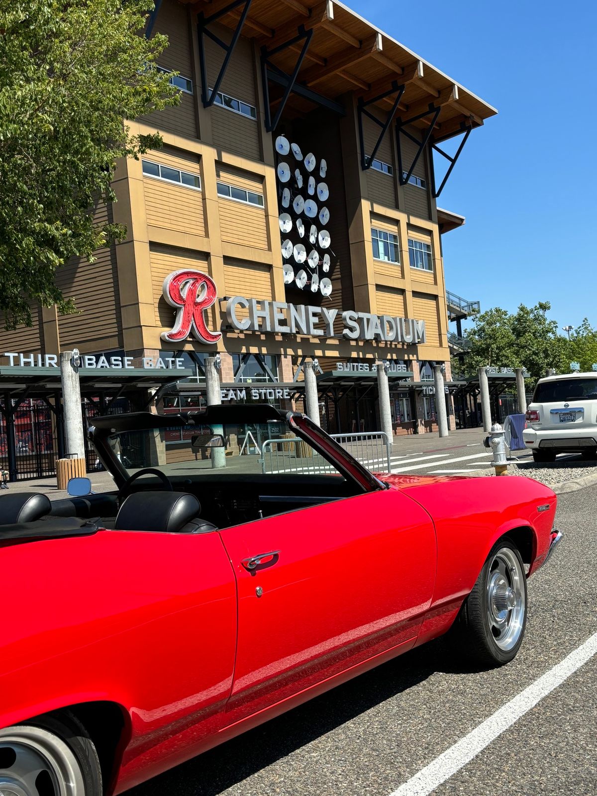 Tacoma Rainers & Cruise Puyallup car show and game!