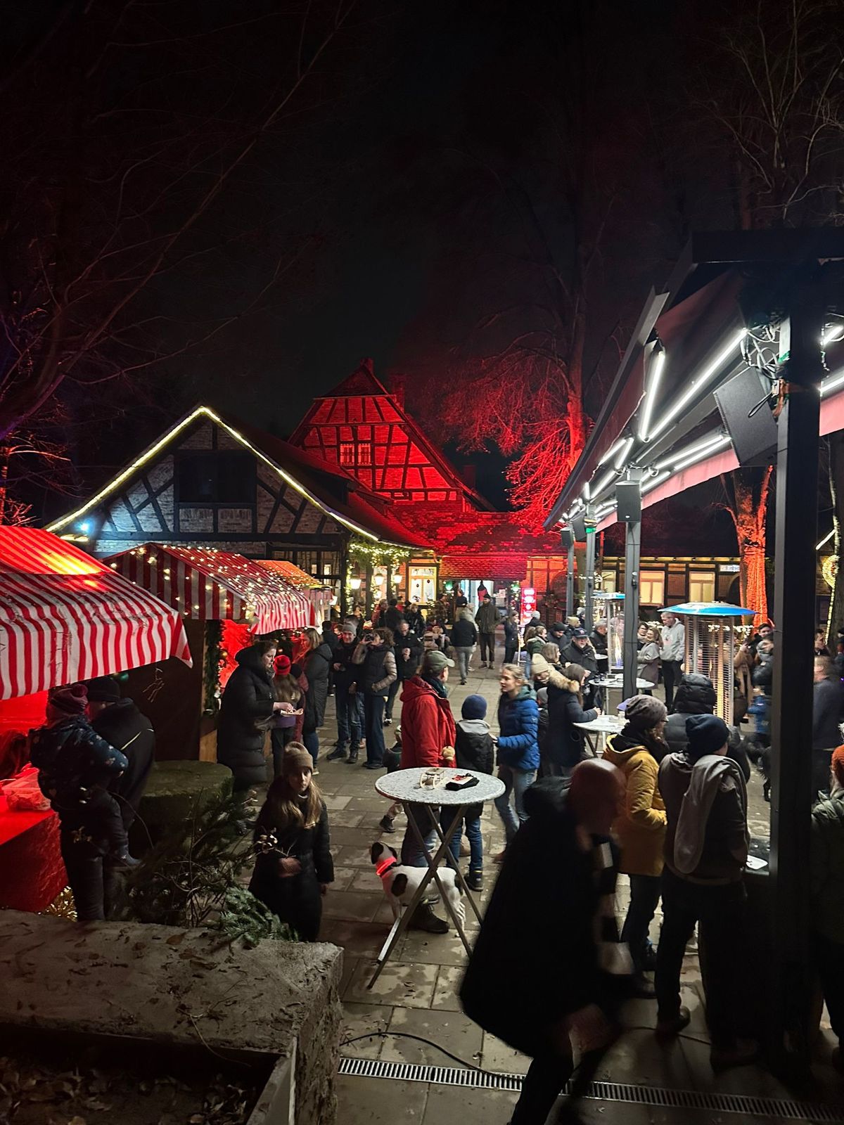 Weihnachtsmarkt 'Rote M\u00fchle' 2024