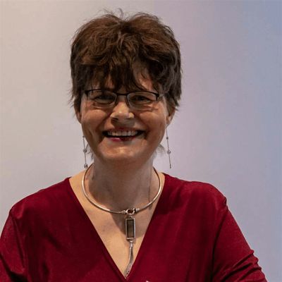 Dr. Anja Sch\u00e4fer