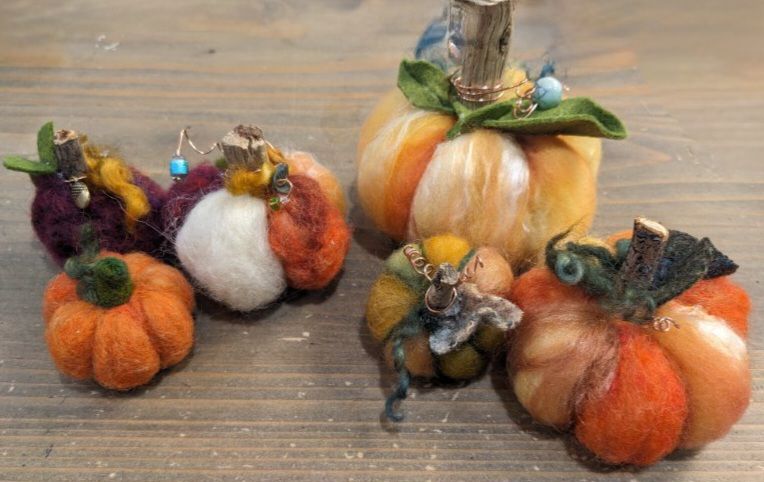 Felt a Trio of Pumpkins