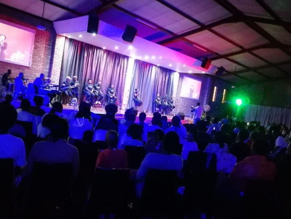 Praise and worship session 4u