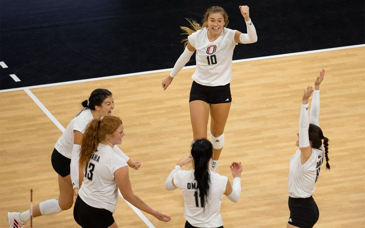 Nebraska-Omaha Mavericks Women's Volleyball vs. South Dakota Coyotes