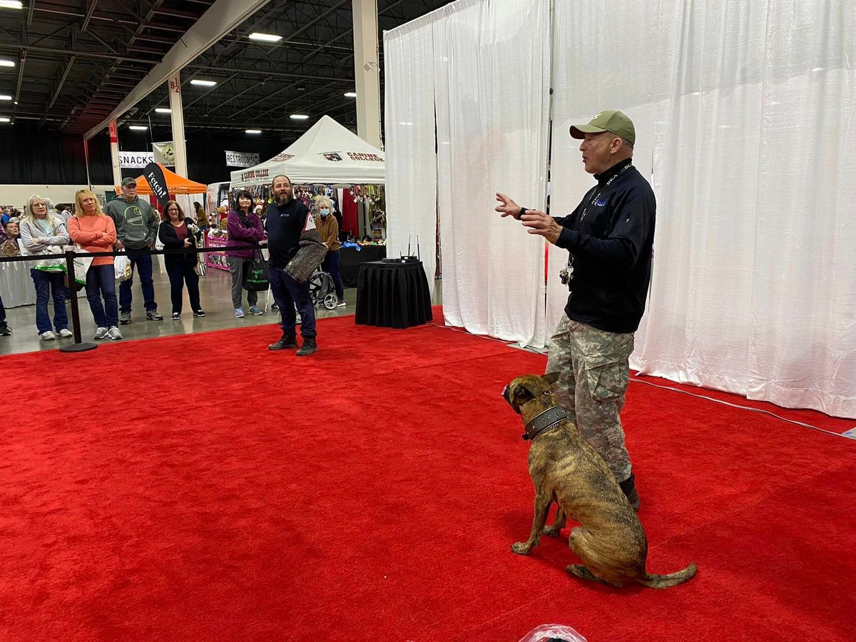 Police K9 Demos @ Novi Pet Expo