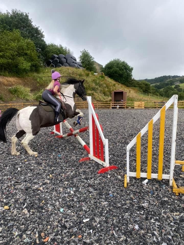 Local rider clear round evening 