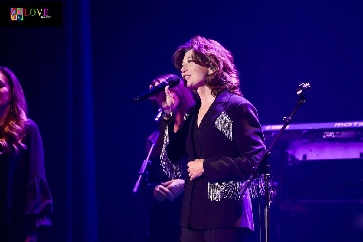 Amy Grant & Vince Gill Christmas at Ryman Auditorium