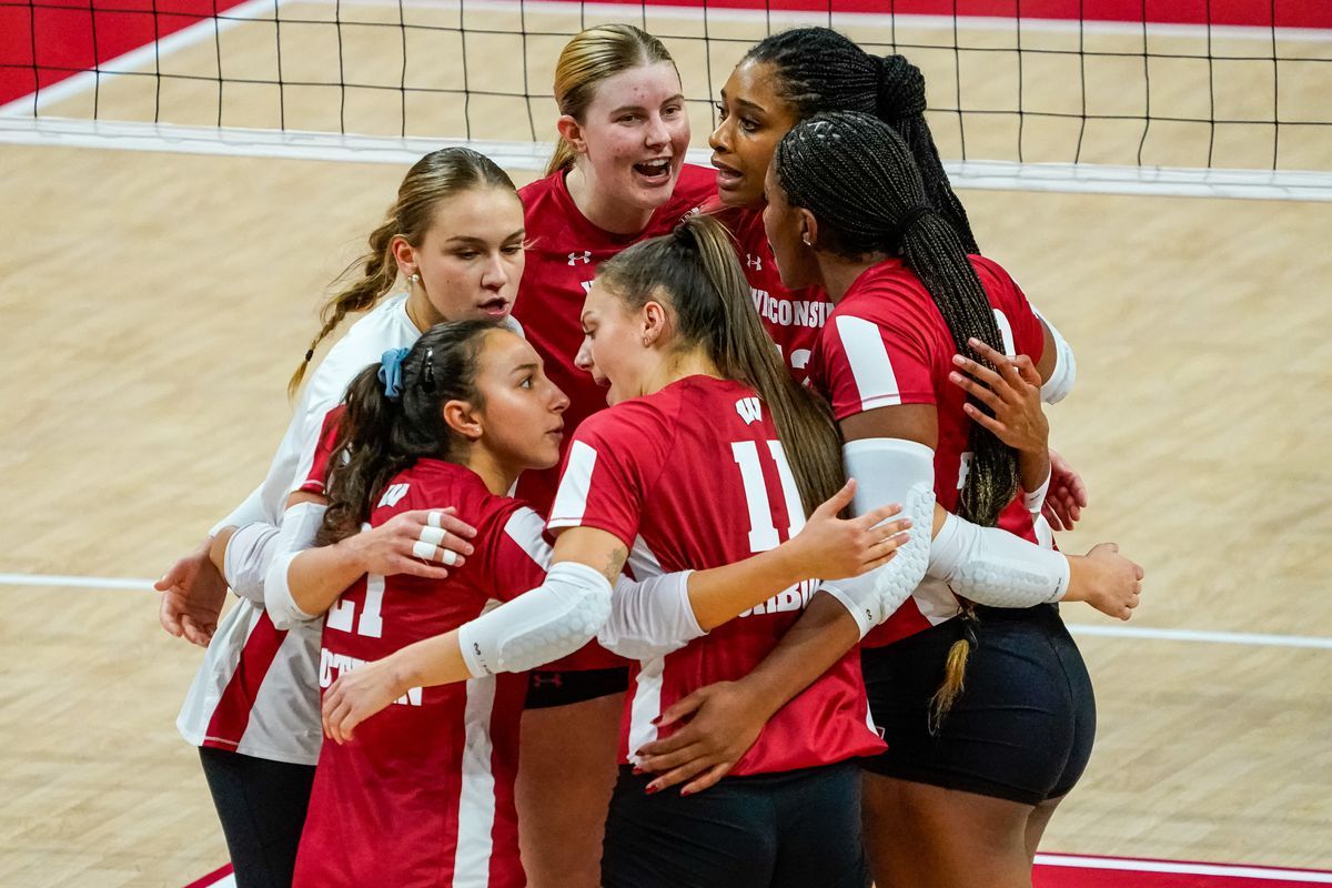 Oregon Ducks at Wisconsin Badgers Womens Volleyball