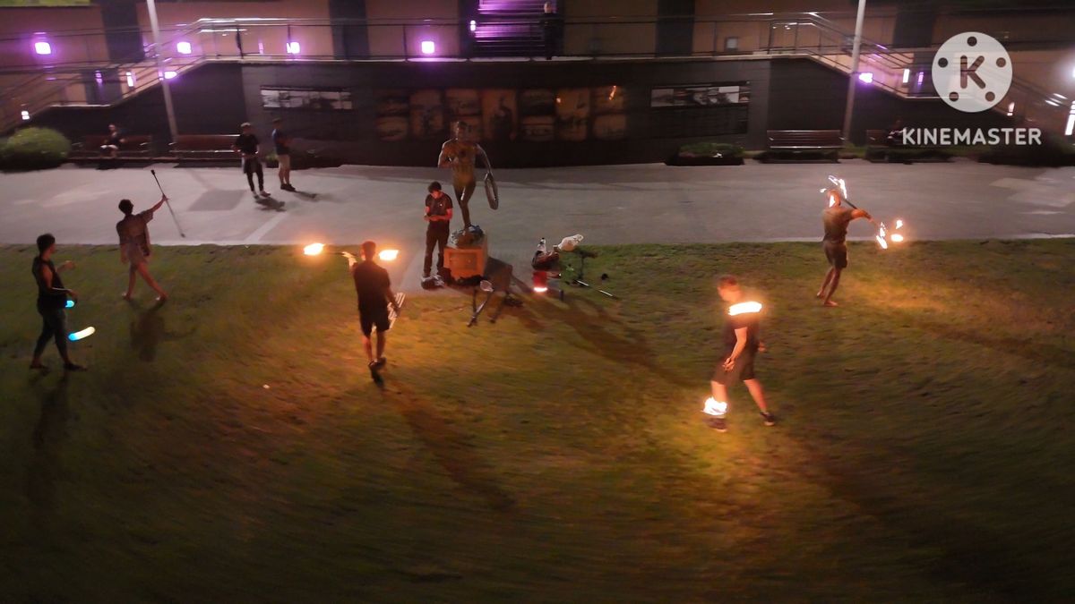 Fire & LED Twirling at Bega lookout 