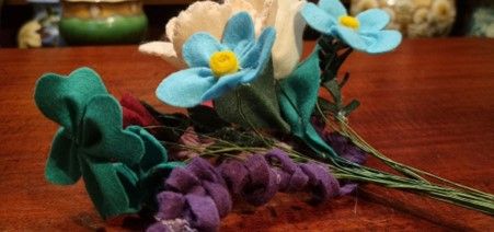 Make a felt wreath for spring equinox (adults only)