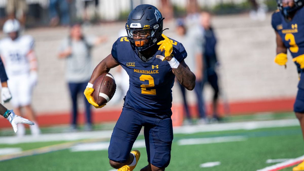 Sacred Heart Pioneers at Merrimack Warriors Football