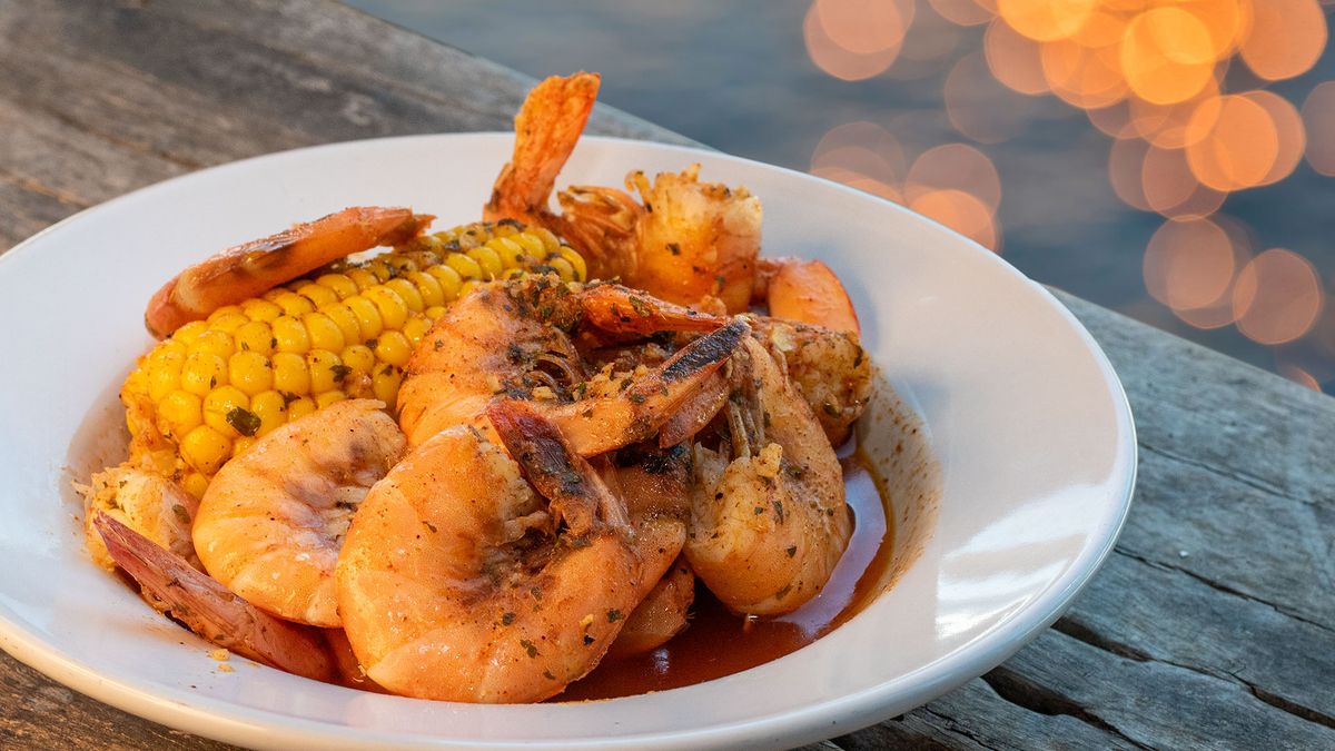 $8.99 Shrimp Boil &  $5 Hurricanes