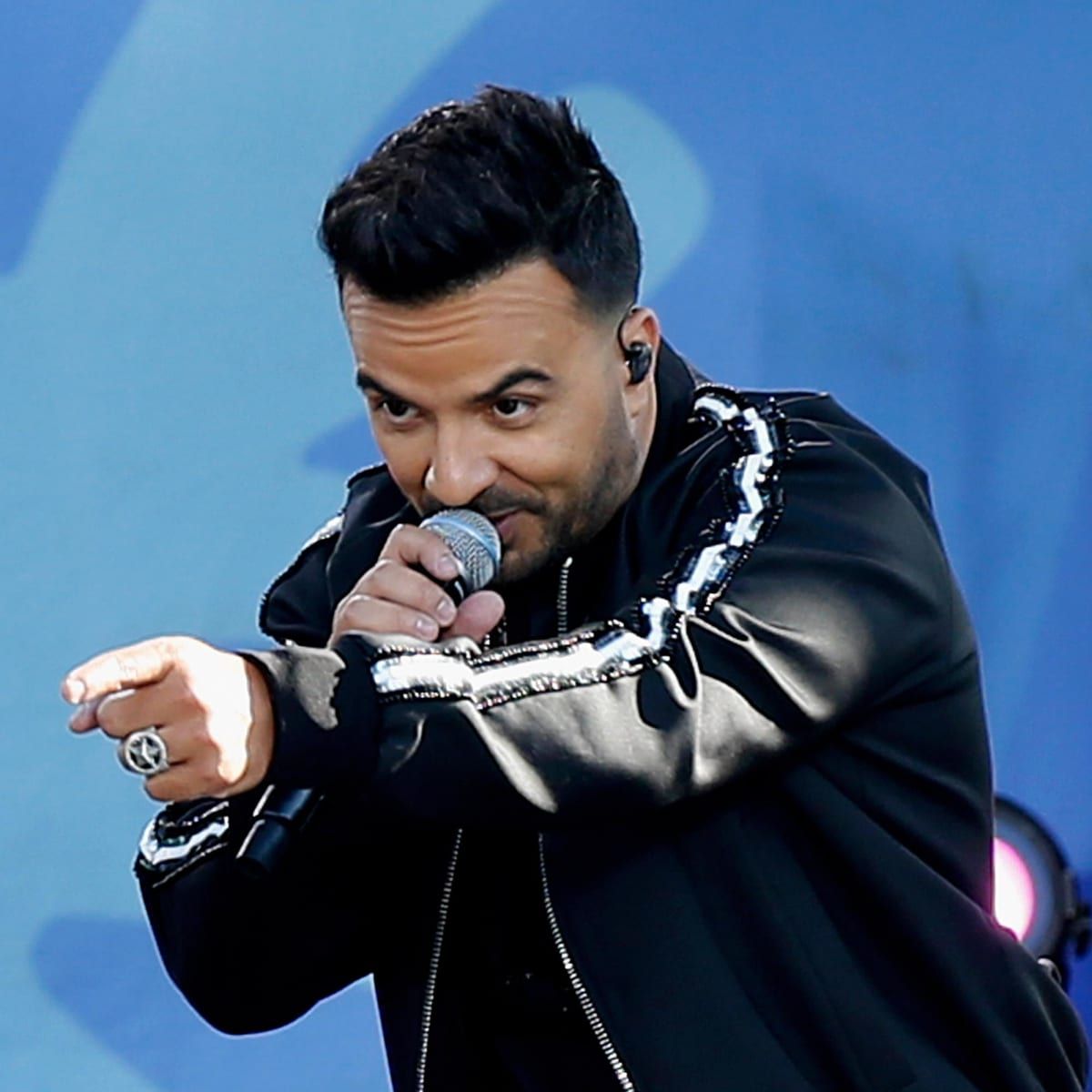 Luis Fonsi at Coliseo de Puerto Rico