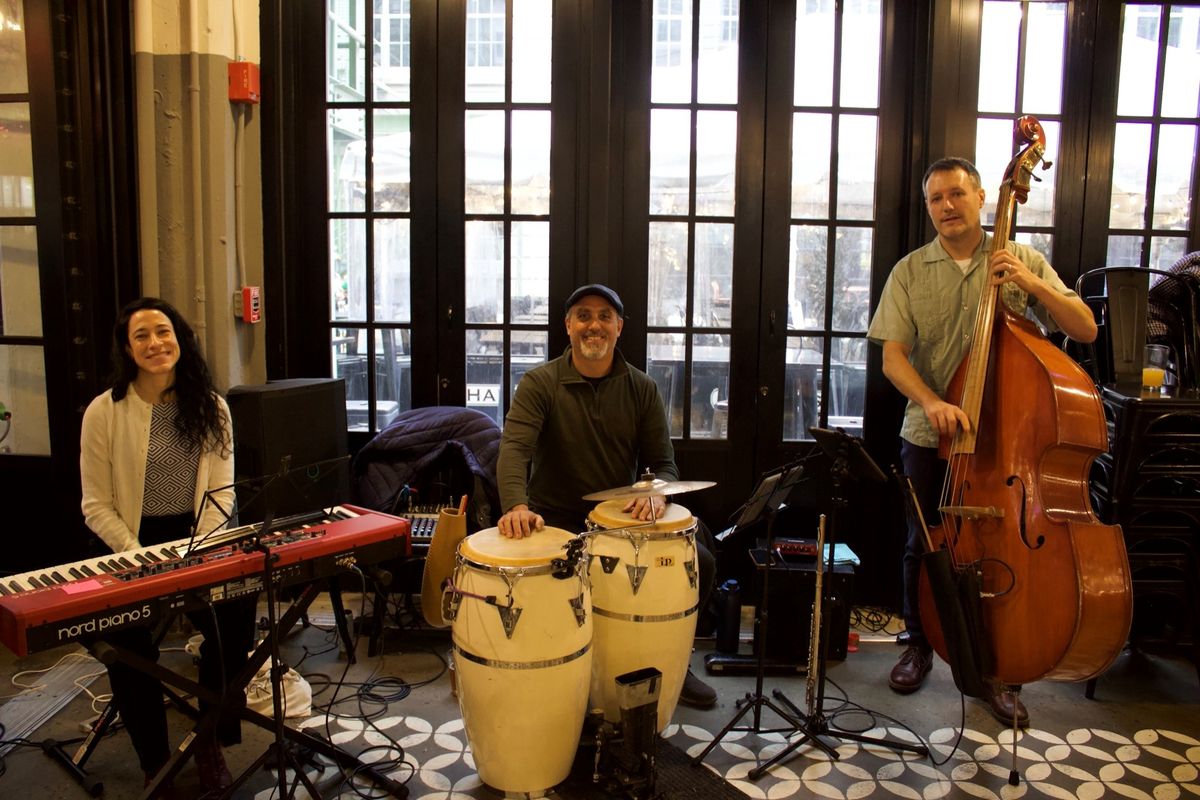 Son Pirag\u00fcero Trio Playing a Mixture of Classic Live Music From Puerto Rico, Cuba, and Beyond!