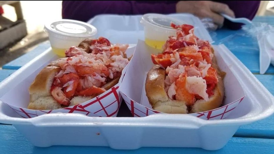 Lobster Dogs at BRISTOW ROAD WINERY in CROSSVILLE