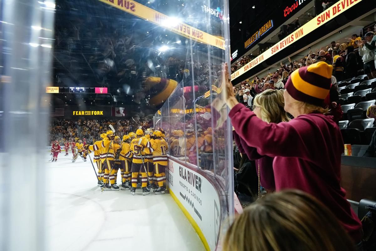 NCHC Quarterfinals: Minnesota Duluth Bulldogs at Arizona State Sun Devils