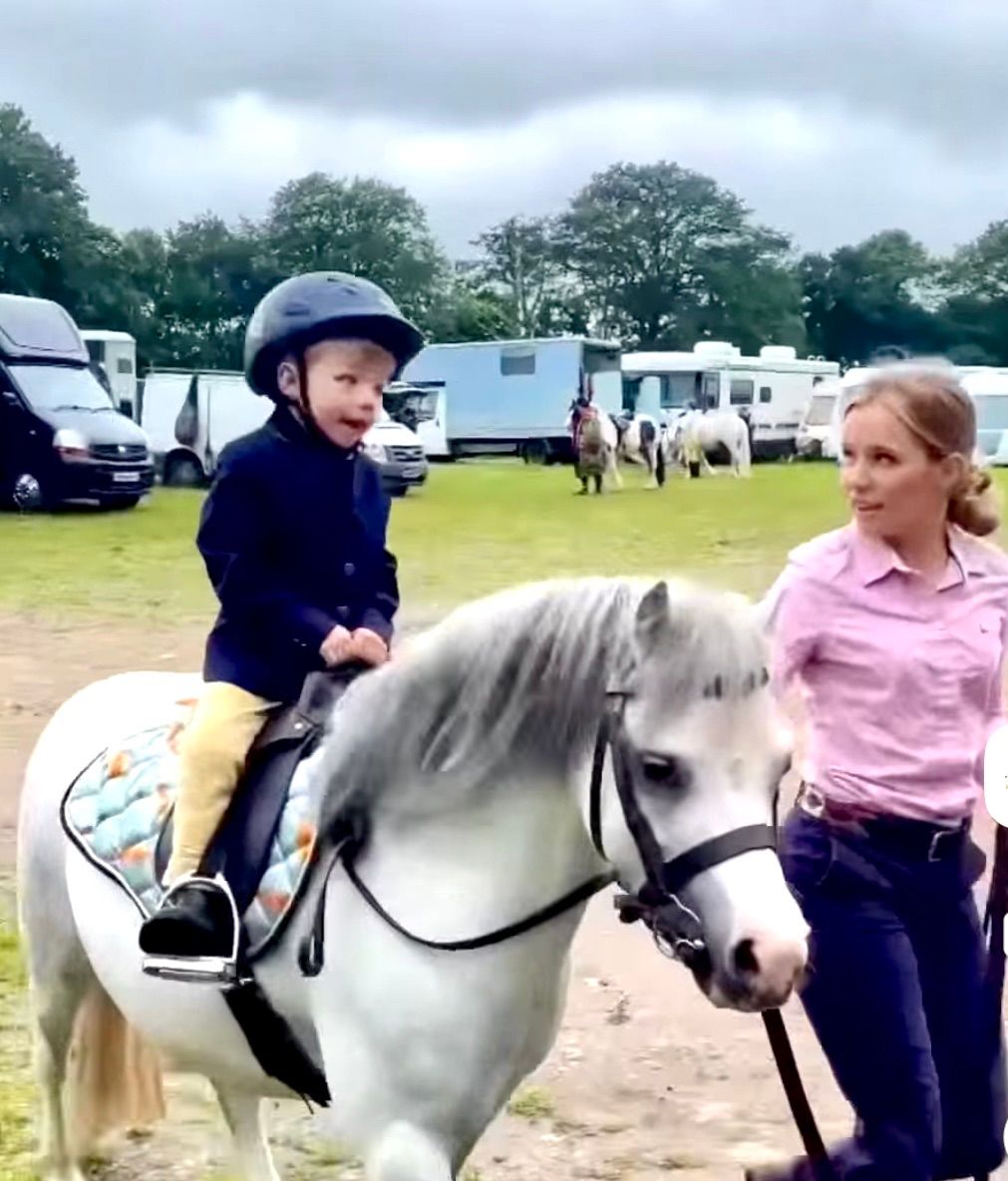 Simonswood Riding Club. 12 & Under \/ Tiny Tots Championship Show