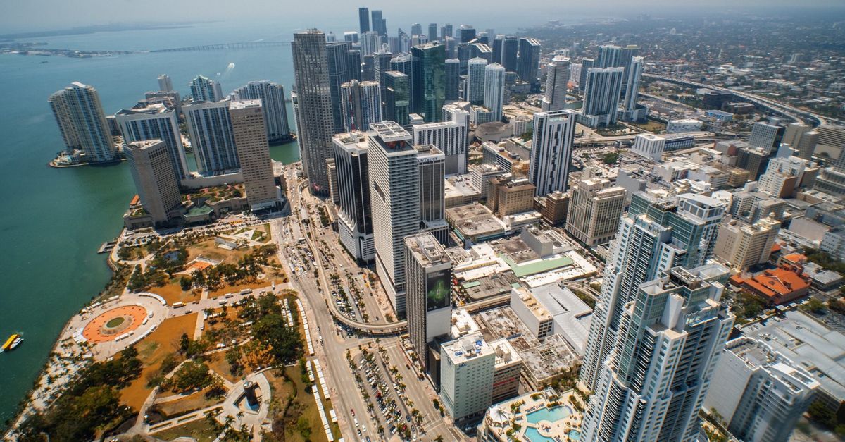 HistoryMiami's Historic Downtown Miami Walking Tour