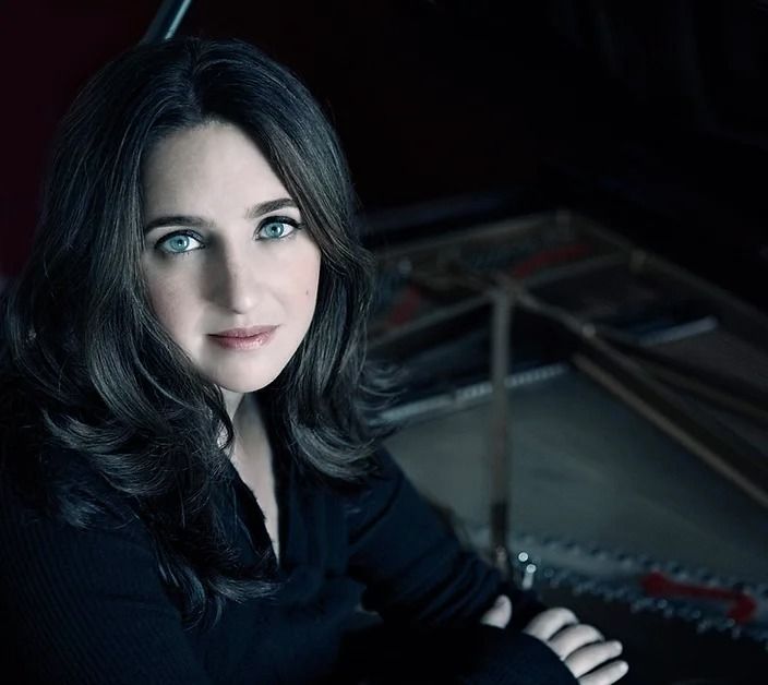 Pianist Simone Dinnerstein