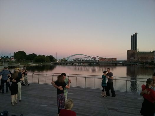 Guerrilla Tango on Pedestrian Bridge