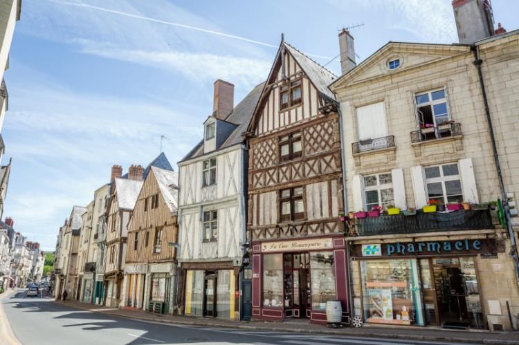 Visite guid\u00e9e "Angers, l'histoire du quartier de la Doutre" \u2728