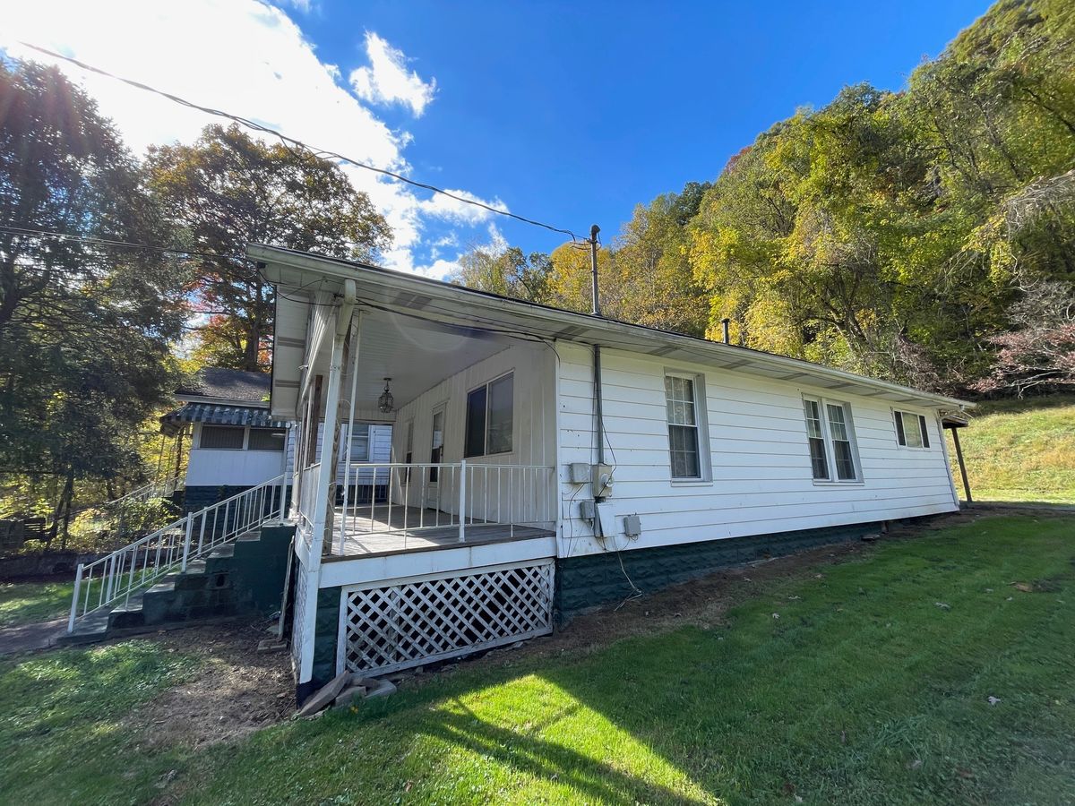 Charleston - Updated 2 Bedroom in Kanawha City