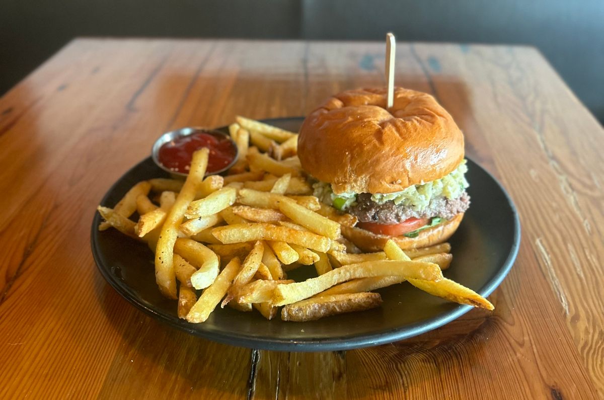 Thursday Burger Special - Unlimlited Fries