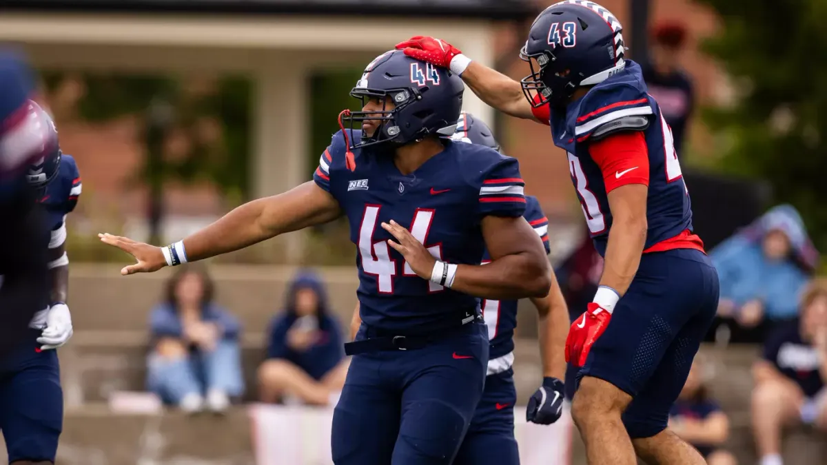 Parking New Haven Chargers at Mercyhurst Lakers Mens Basketball