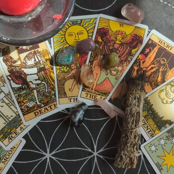 Tarot Social and Nibbles with The Purple Spell