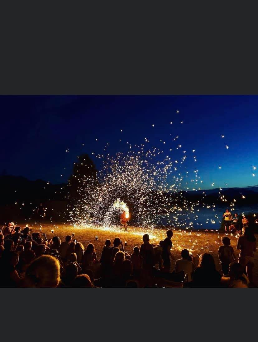 Feuershow am Christkindlmarkt Mickhausen