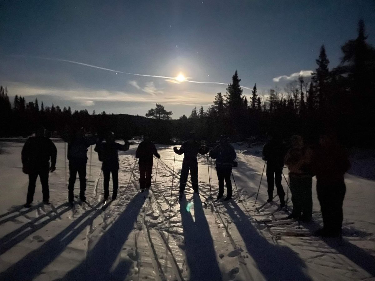 Skitur i m\u00e5neskinn\/hodelykt - Vavatn - Vabuleino