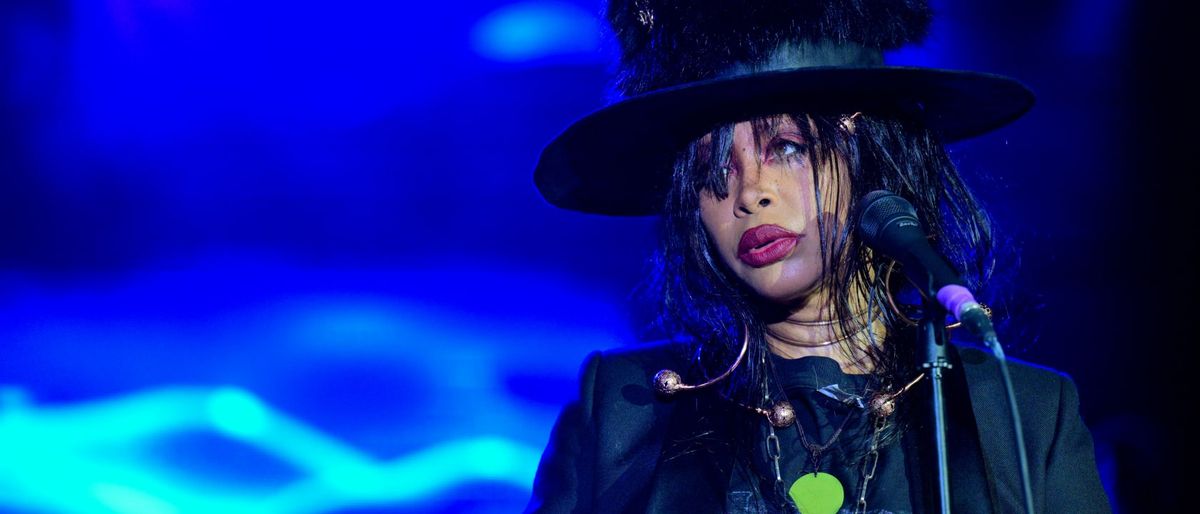 Parking Erykah Badu