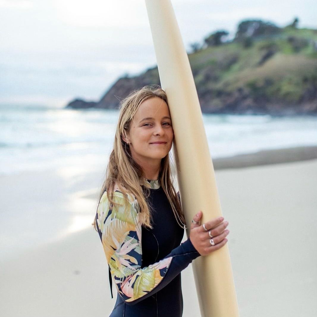 Surf Sisters with Isabella Nichols 