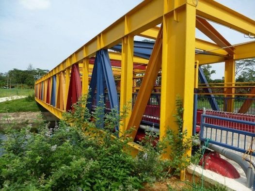 The Rainbow Bridge Hike (Green Corridor)