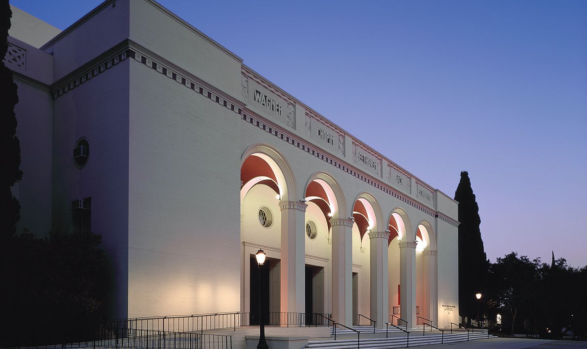 Shen Yun Performing Arts at Bridges Auditorium - Pomona College