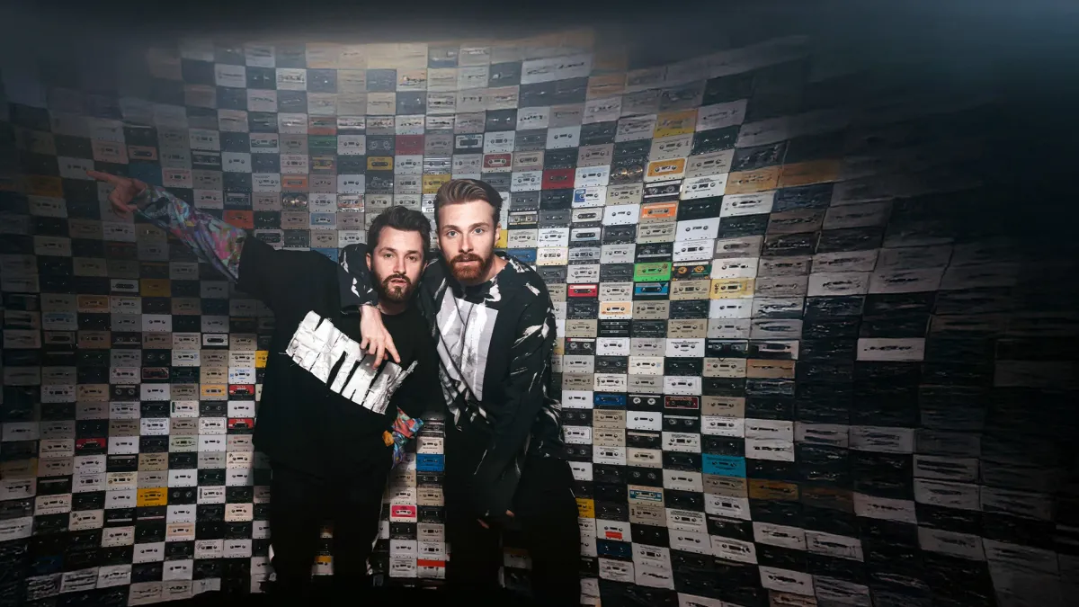 RAGS AND RICHES in Wise