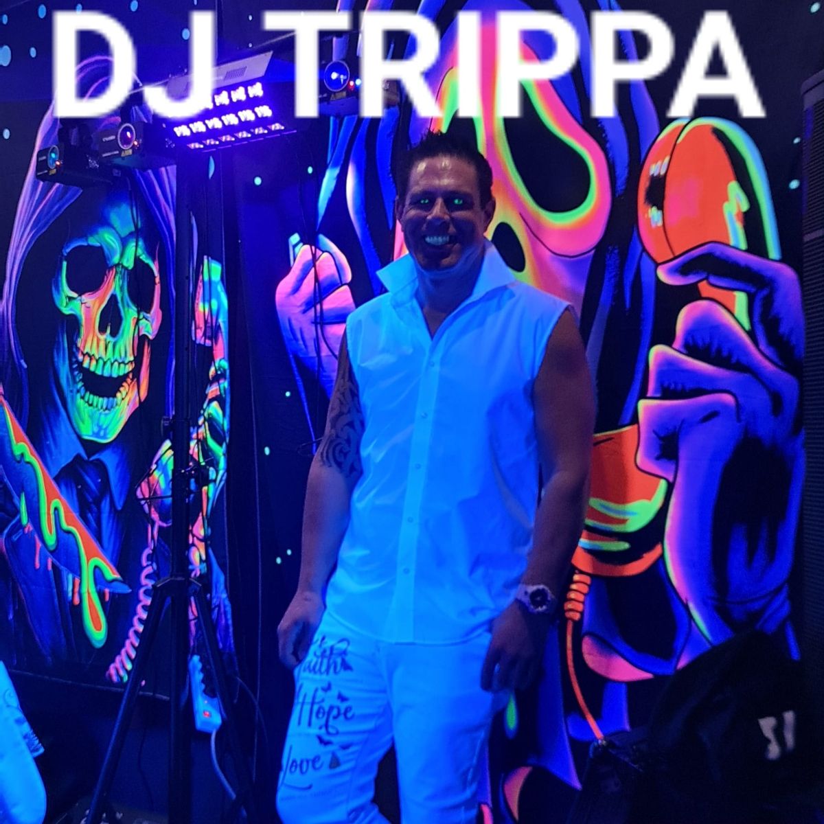 DJ TRIPPA UV Party @ THE YARD BAR Blenheim 