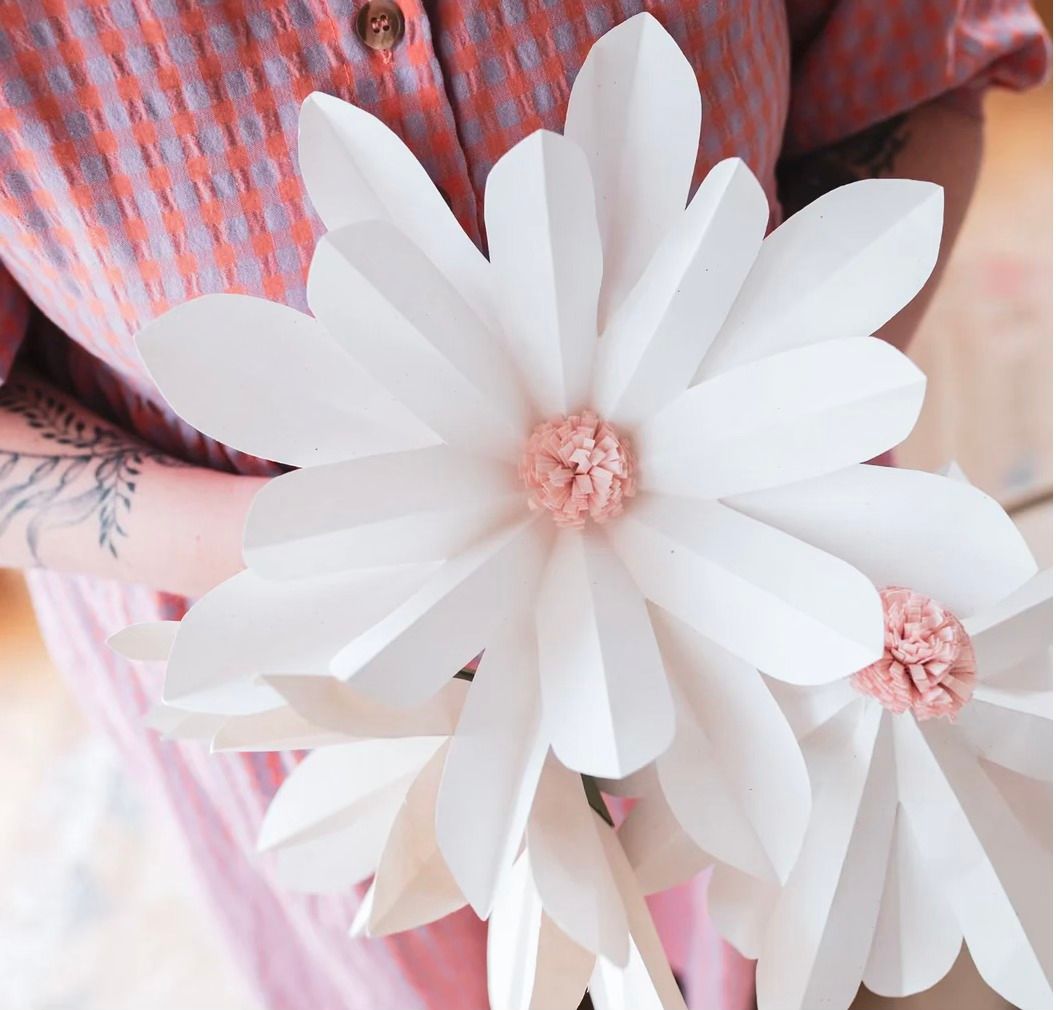 Giant Origami Daisies Workshop 