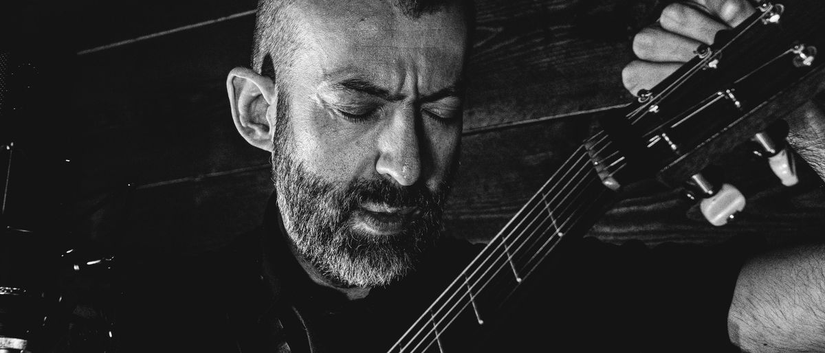 Jon Gomm in Glasgow