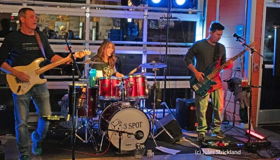 3 Spot at The Pallet Bar and Grill, Pallet Bar & Grill, Texas City, 15