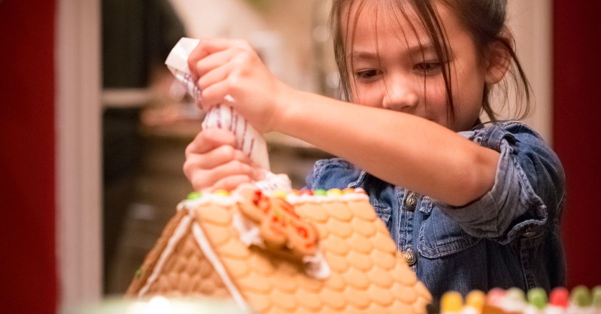 Gingerbread House Decorating