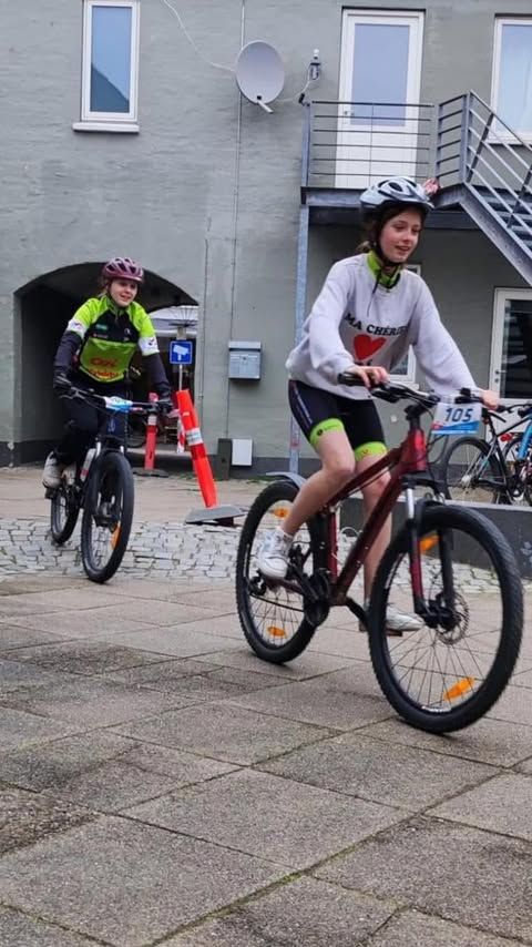 B\u00f8rn og Unge MTB l\u00f8b i Grenaa Bymidte