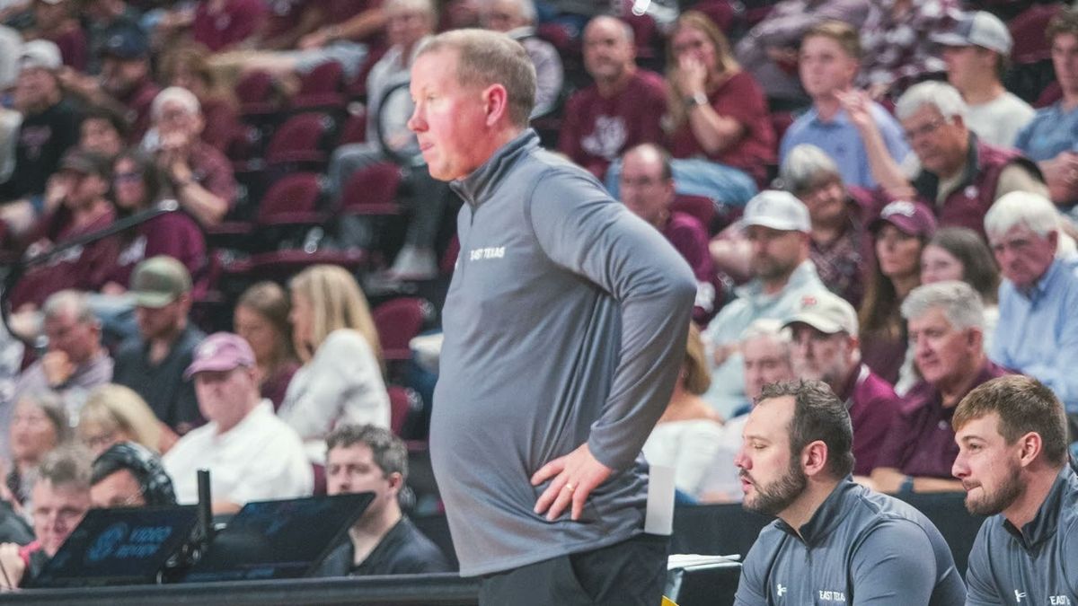 Texas A&M Corpus Christi Islanders at East Texas A&M Lions Mens Basketball