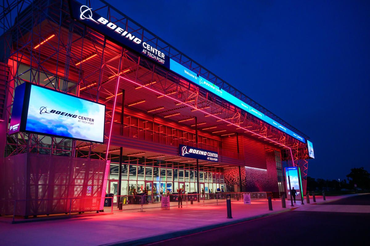 Alan Walker at Boeing Center at Tech Port