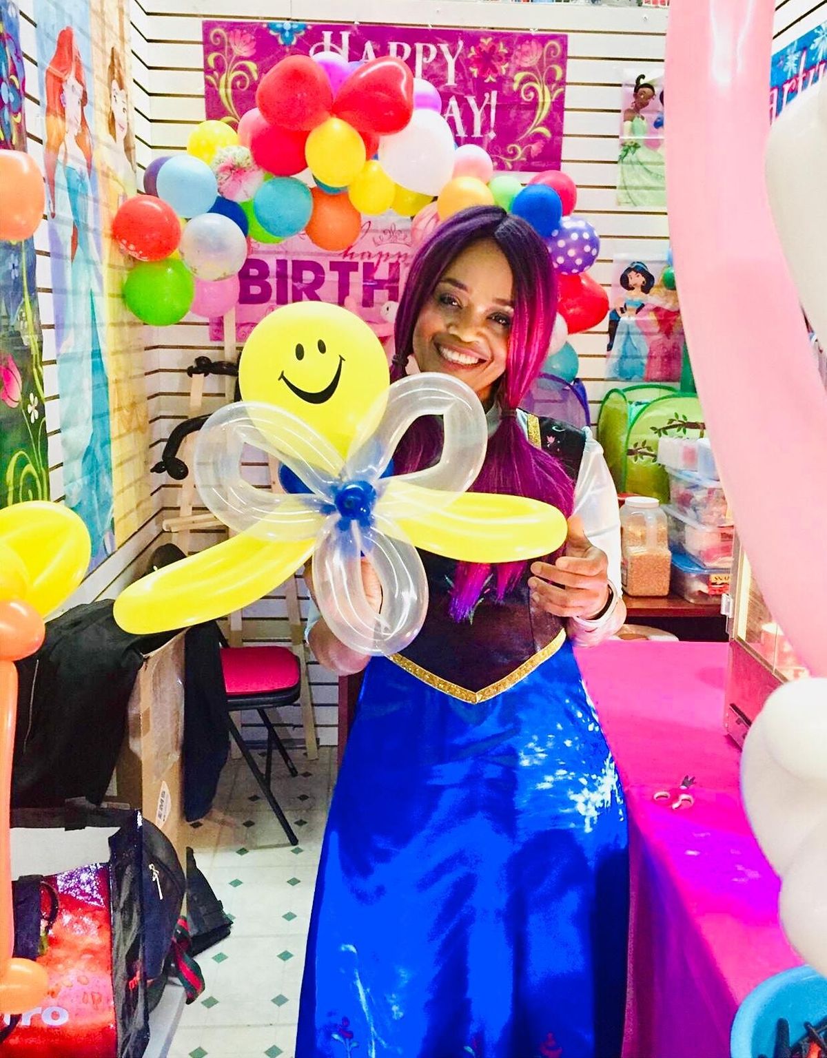 Smiles for kids-Balloon Animals!