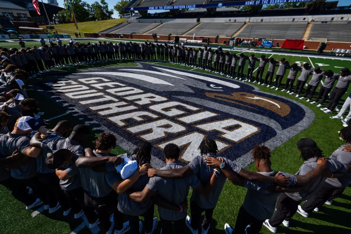 Parking Georgia Southern Eagles at Georgia Bulldogs Softball